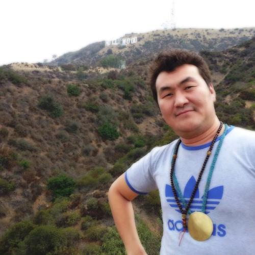 Жүжигчин Ц.Ганзориг: Би Холливуд уулыг тахиагүй